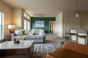 Landing at Bridge at Southpark Meadows - 3 Bedrooms in Slaughter Creek